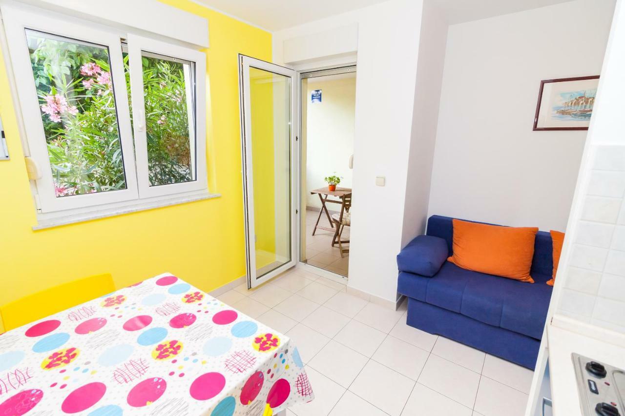 • Lungomare Beach Apartment Pula • Exterior foto