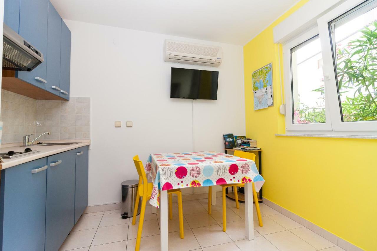• Lungomare Beach Apartment Pula • Exterior foto